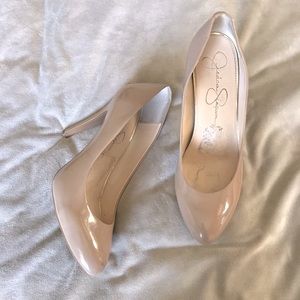 Jessica Simpson Nude pumps